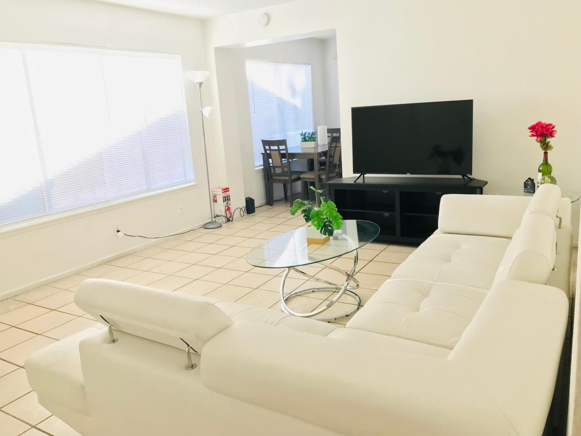Homestay Super 1 Bedroom, Share Bathroom, Kitchen -2