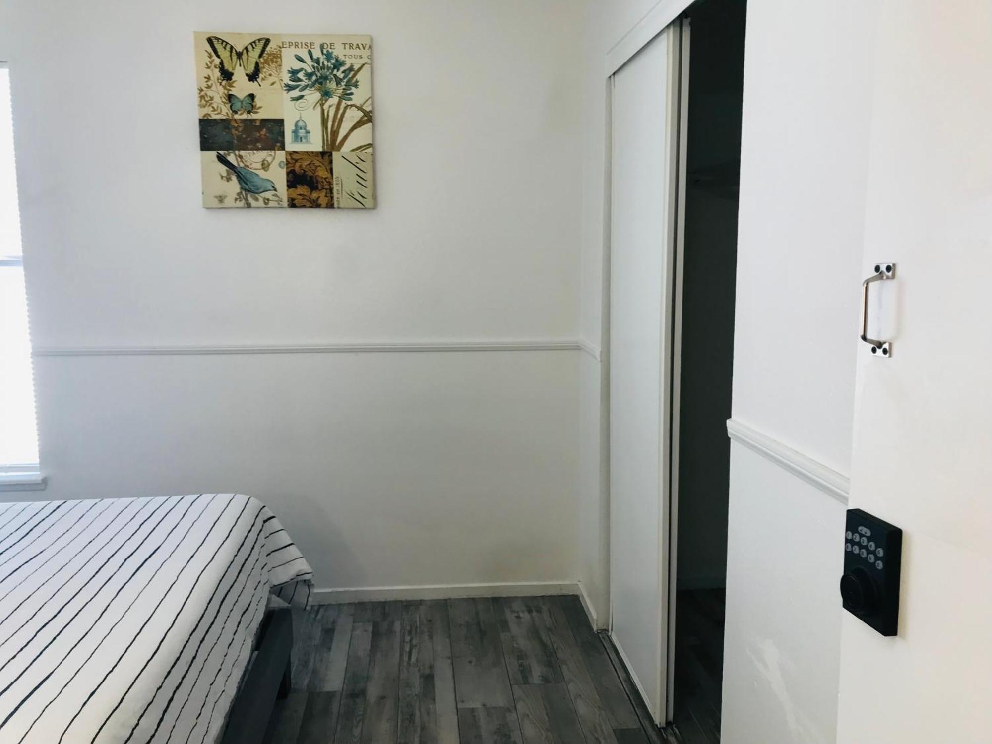 Homestay Super 1 Bedroom, Share Bathroom, Kitchen -2
