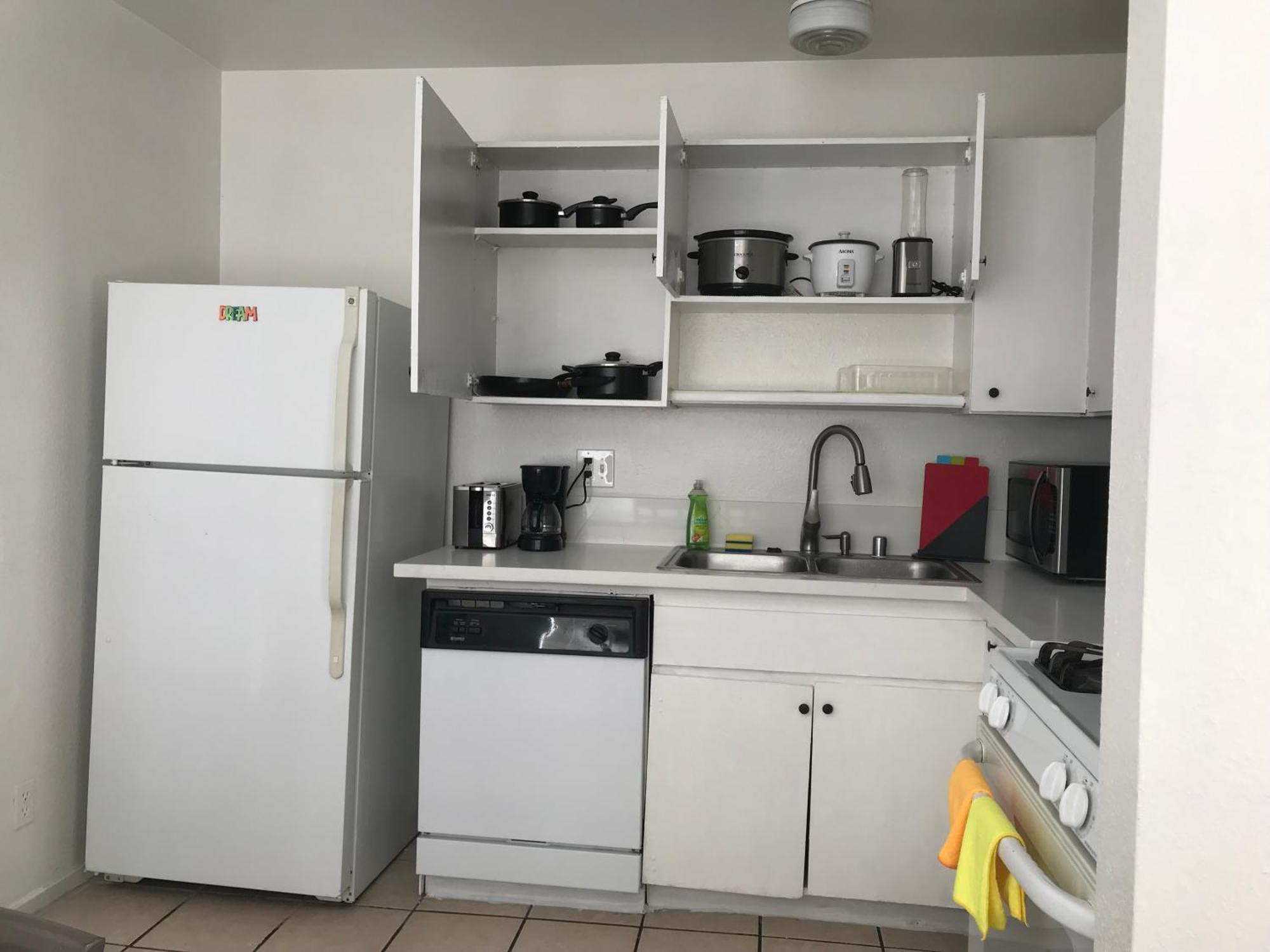 Super 1 Bedroom, Share Bathroom, Kitchen -2