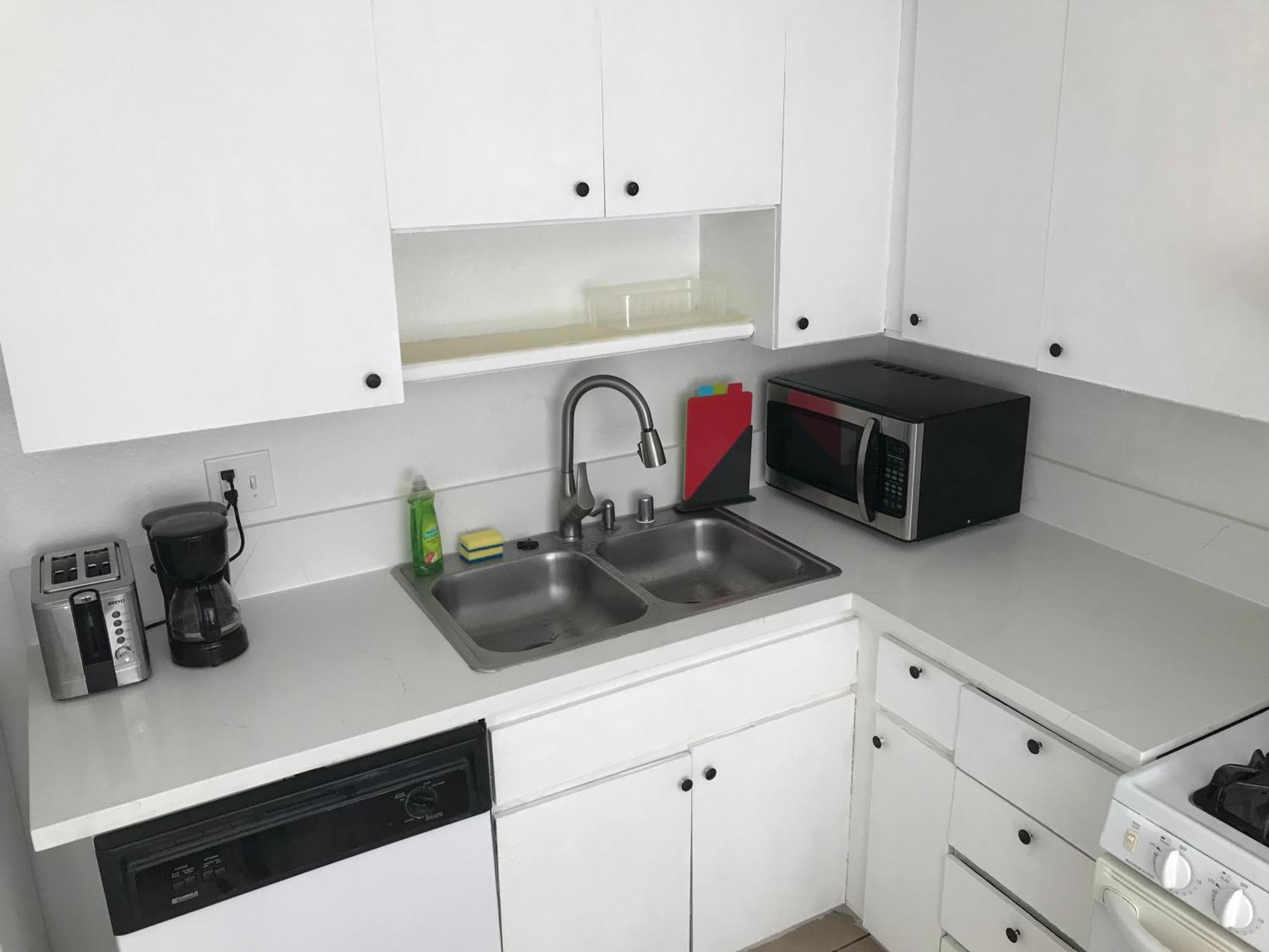Homestay Super 1 Bedroom, Share Bathroom, Kitchen -2 *